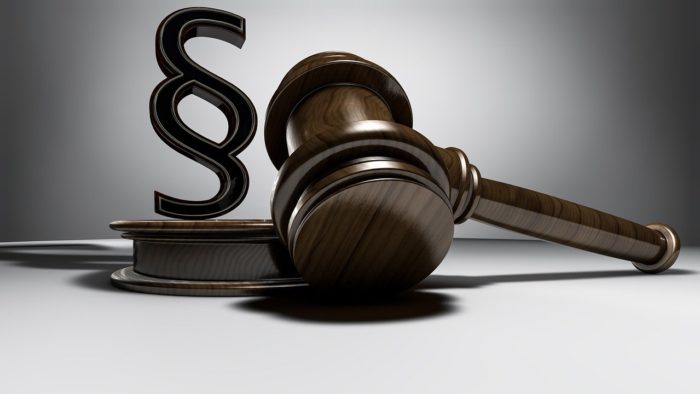 Judgment Judge Judge Hammer | Kreisverwaltung Ahrweiler Judgment Judge Judge Hammer - Inactive_account_ID_249 / Pixabay