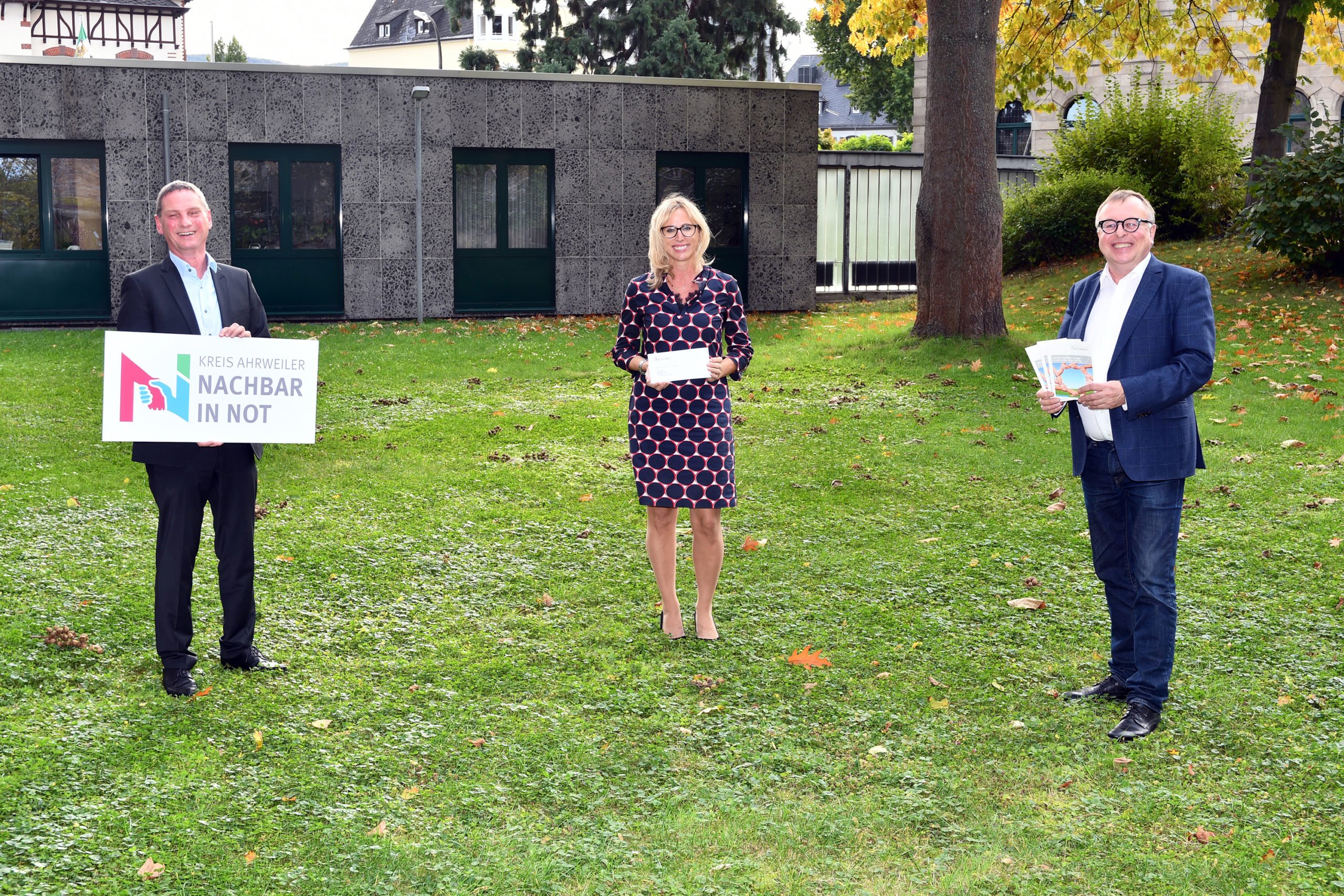 Bad Neuenahr-Ahrweiler, Kreishaus, Spendenübergabe für "Nachbar in Not" | Kreisverwaltung Ahrweiler